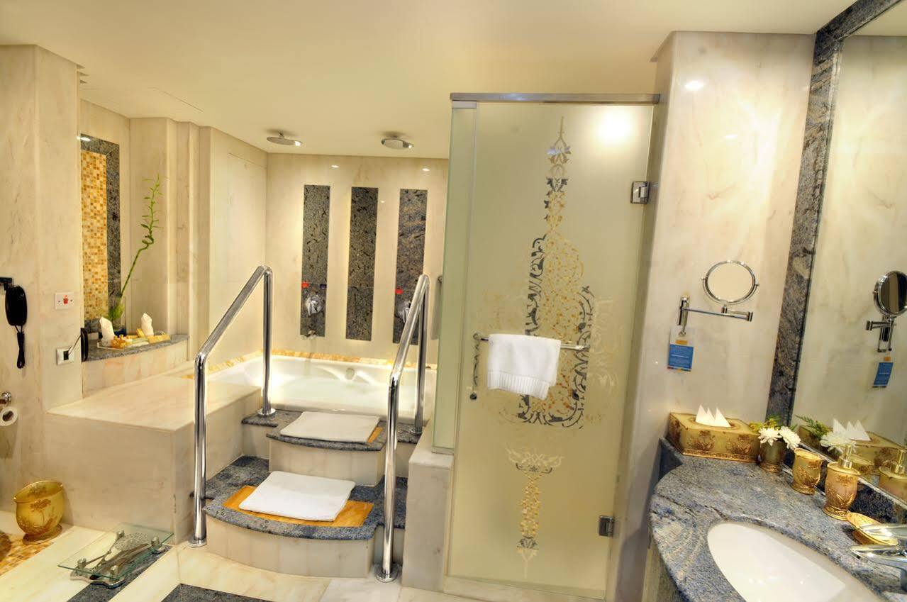 Ruve Al Madinah Hotel Medina Bagian luar foto